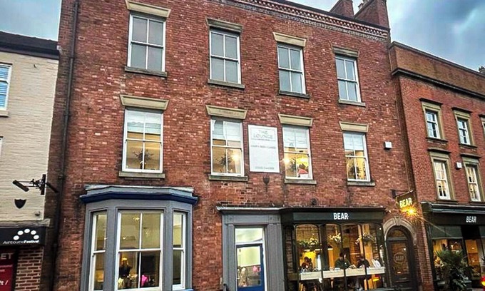 Ashbourne House | Jasmine Townhouse; doorstep to the Peaks for 2