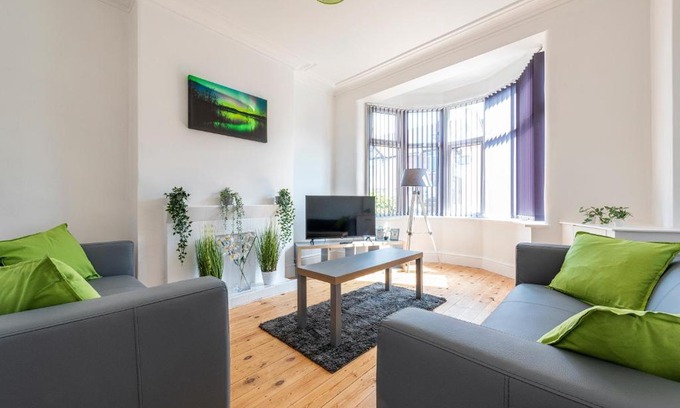 Nottingham House | Jasmine Villa B - Ideal for QMC & Uni - Free parking