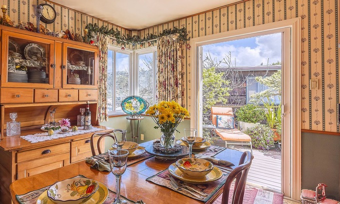 Richmond Annex House | Jazzy Jives & Flowering Fantasia