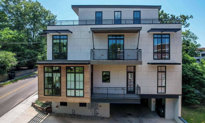 Oxford House | Jefferson Manor B by Apex Short Term Stays