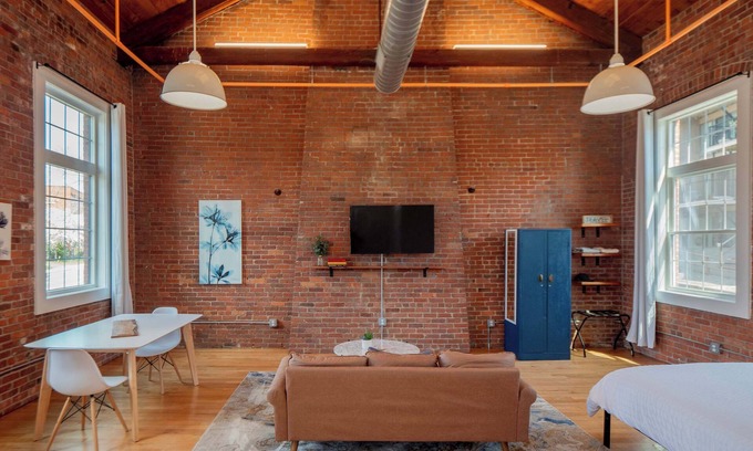 College Hill Apartment | Jennifer's Historic Brick Riverfront Loft Apartment