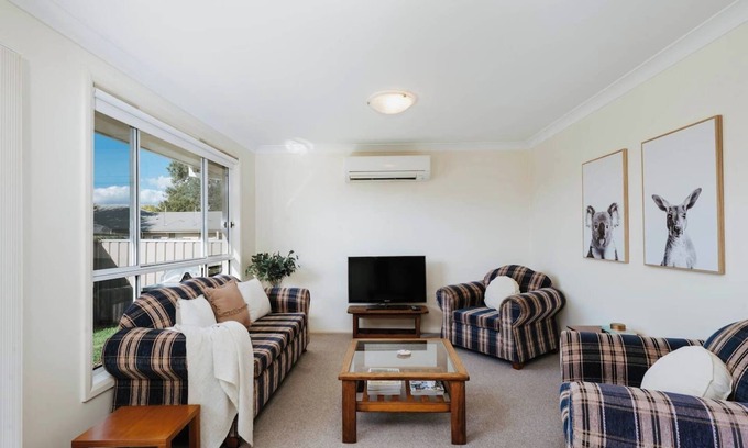 Central Mudgee House | Jewel on Lewis Central Mudgee Haven near Wineries