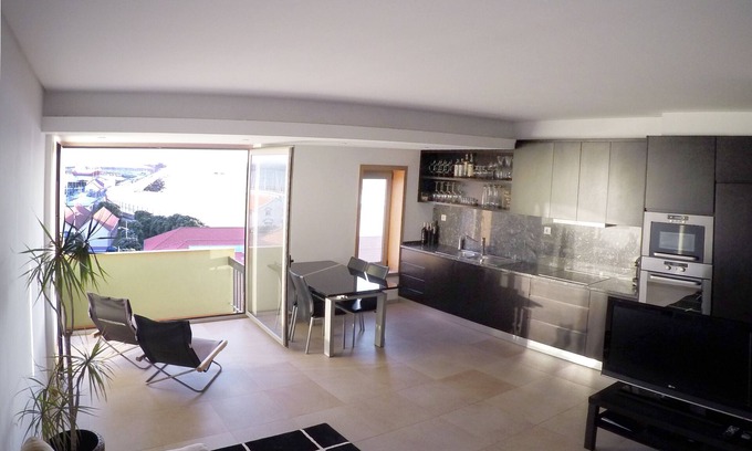 Leixões Apartment | João beach house with sea view