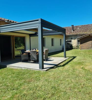 Hastingues House | Jolie maison avec jardin et pergola