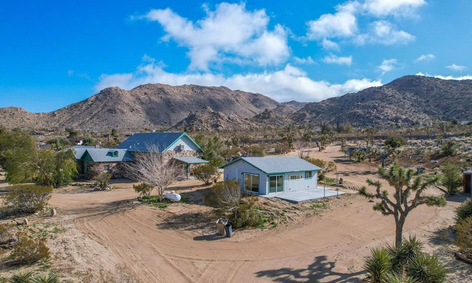 Joshua Tree House | Joshua Tree Compound ~ Retreats ~ Intimate Gatherings