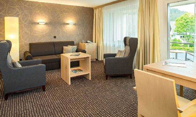 Titisee-Neustadt House | Juniorsuite - Brugger's Hotelpark am See
