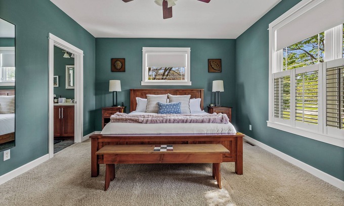 Saugatuck House | Juniper Presents: Keppel Cove, Games, Hot Tub + Family Fun