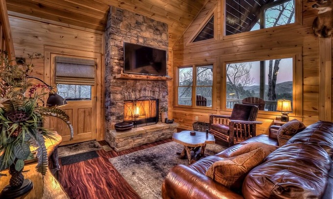 Blue Ridge Cabin | Just Bluffing- Cherry Log | Gorgeous Views | Arcade Games