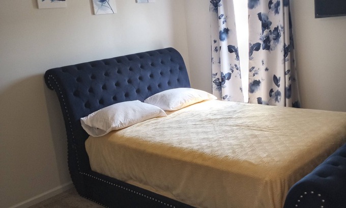 Longs House | Just mins from ocean and major attractions