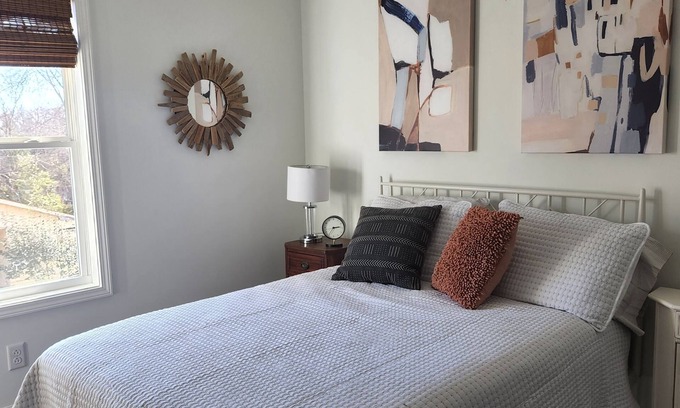 Athens Bed & Breakfast | Just One Mile to Campus and Downtown Athens - Contemporary BR & private BA