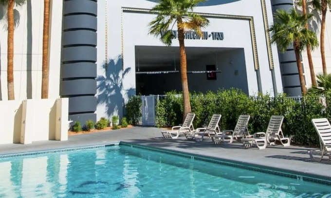 Downtown Las Vegas House | Just What You Were Looking For! 4 Relaxing Units, Casino, Pool, Free Parking