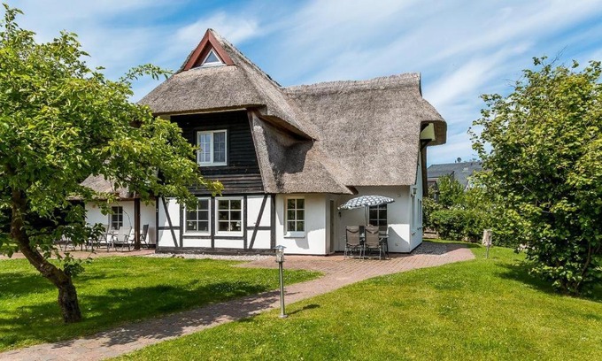 Ostseebad Ahrenshoop House | Künstlerhaus Rosenthal 01