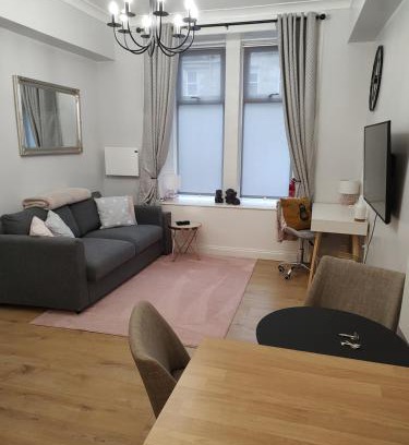 Leith Apartment | K R Sweet Home Nice one bedroom flat