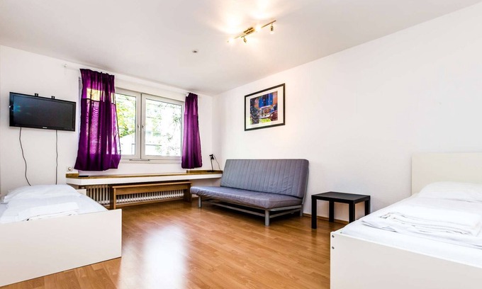 Hoehenberg Apartment | K63 nice apartment for 5 people in Cologne Höhenberg