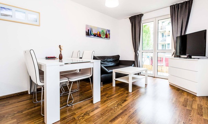 Hoehenberg Apartment | K72 holiday apartment with balcony and free W-LAN in Cologne Höhenberg