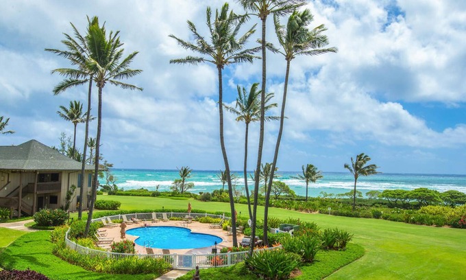 Lihue Condo | Kaha Lani #304: Coconut Coast Pacific Sunrise View 1BR/1½B Top Level View