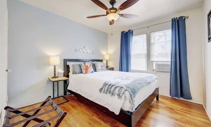 Central Mission Beach Apartment | Kahuna's Beach Pad Steps to Sand + A/C & Garage!