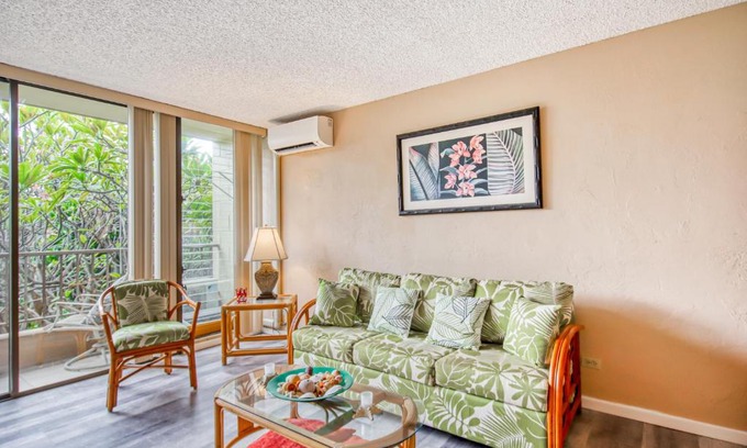 Historic Kailua Village Apartment | Kalanikai #218