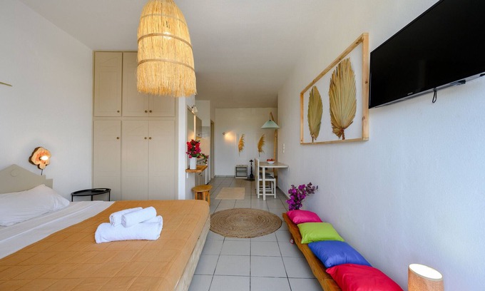 Adelianos Kampos Apartment | Kalimera studio 2 ,Near beach and all amenities