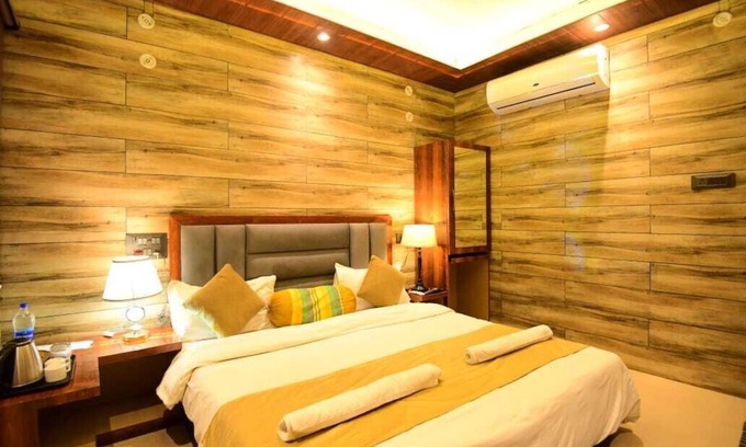 Vrindavan House | KANHA RETREAT - VRINDAVAN