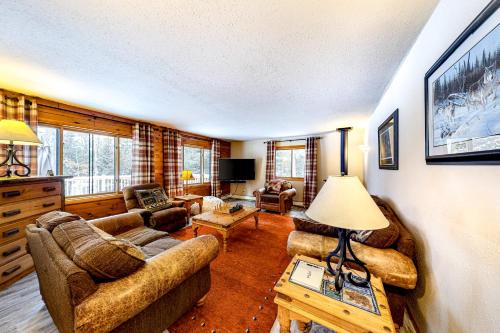 Eagle River House | Kape Eagle Lodge