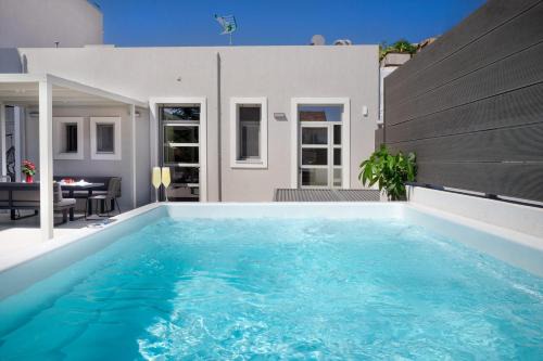 Old Town Apartment | Kappa Residence
