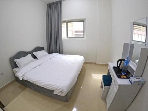 Bur Dubai House | Karama Star Residence (Home Stay)