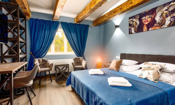 Karlovy Vary Apartment | Karlovy Charme Inn: Deluxe 1BR Apt No.638 with View