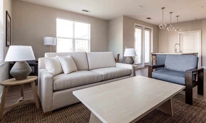 Charlotte Apartment | Kasa | Check Out the Local Southern Spots | Charlotte