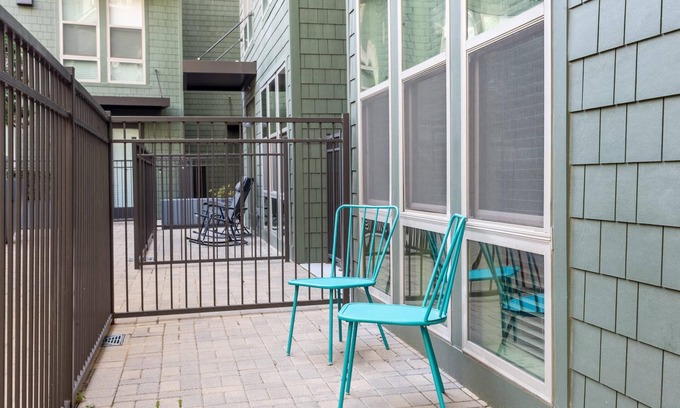Northeast Dallas Villa | Kasa | Family Friendly 2BD with Pool + Gym Access | Dallas