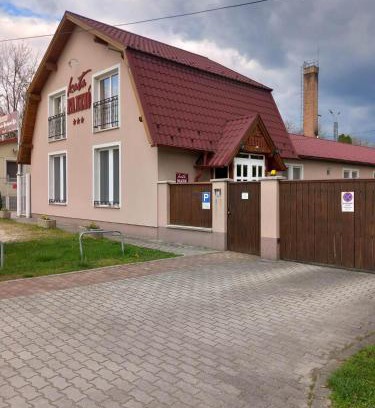 Oroszlany House | Kata Panzió