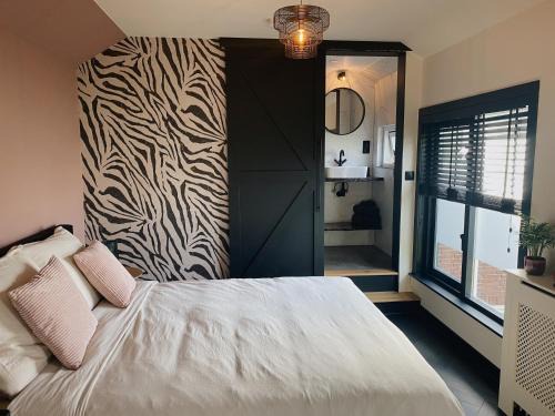 Den Burg Bed & Breakfast | Kavel 90