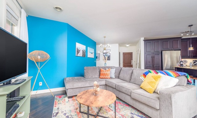 Westbank Condo | Kelowna`s #1 Lakefront Resort w/boat slip