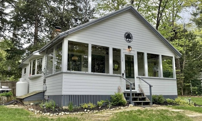 Sebago Cottage | KENDALLS COTTAGE AT SEBAGO LAKE