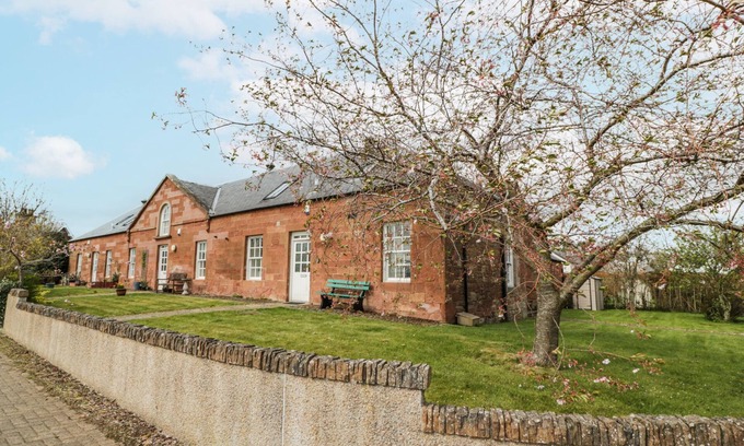 St Boswells Cottage | KENNELS COTTAGE, pet friendly, with a garden in St Boswells