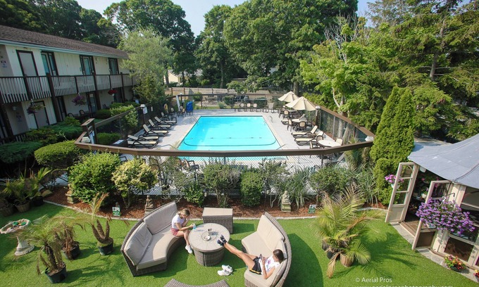 Culloden Shores Hotel | Kenny's Tipperary Inn