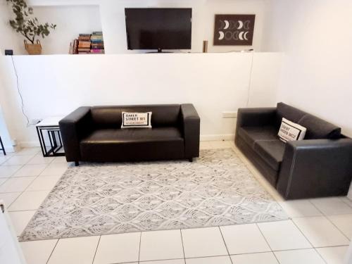 Gravesend Apartment | Kent 1 bedroom apartment 2 mins walk to Gravesend Station & Town Centre