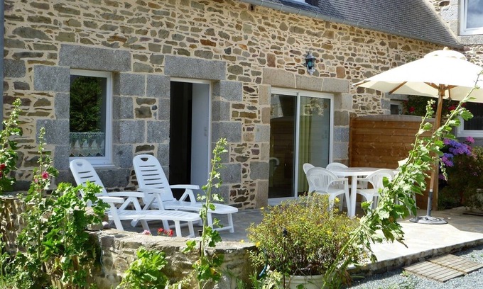 Ploezal Cottage | KEREVEN ARM lodging in Cotes D'Armor