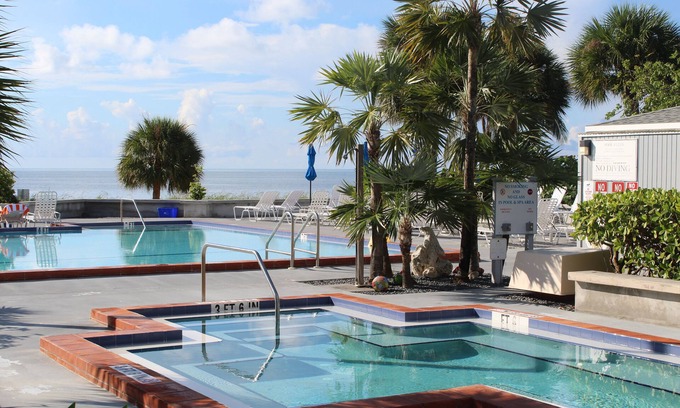Key West Condo | Key West Beachside Spacious Two Bedroom Condo in the Top Location on the Key