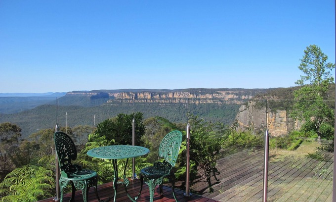 Katoomba House | Khandala Cottage. Magical Mountain views Katoomba