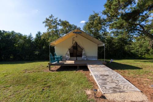 Coldspring Other | Khushatta Hills Ranch Glamping - Mom Mollie
