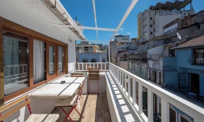Gumussuyu Mahallesi Apartment | KİNG SUİTE EXTRA LARGE SPACIOUS LUXURY SUİTE