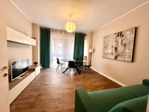 Varese Apartment | Kibilù - Elegant City-Center Apartment Near Hospitals Fast Wi-Fi