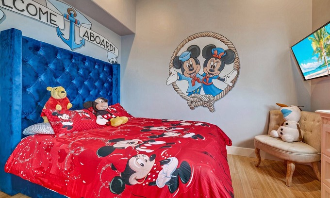 San Diego House | Kids paradise, FENCED JACUZZI/POOL,AC,strollers, cribs TOYS⭐️ONLY FAMILY