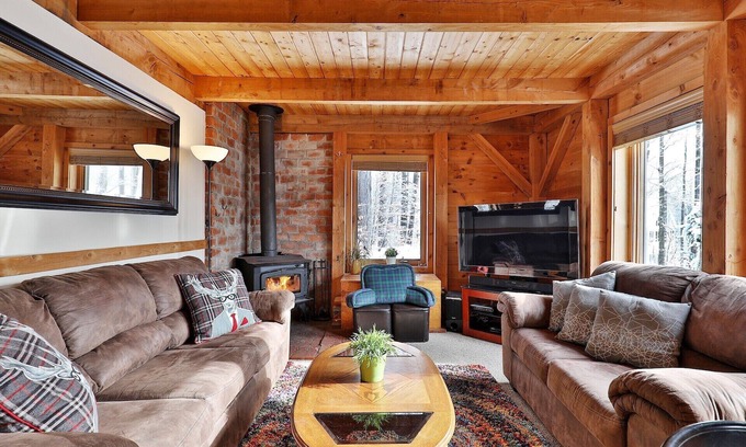 Killington Cabin | Killington Cabin: Right Unit - Sleeps 10 in 4 BR, 2 BA Cozy Escape