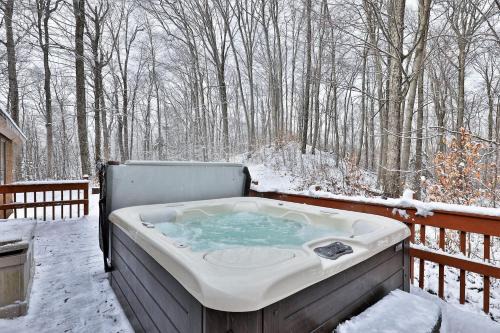 Killington House | Killington Cabin - Right Unit - Sleeps 10 in 4 BR, 2 BA Cozy Escape