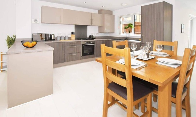 Stoke-on-Trent House | Kiln Side Summary: We