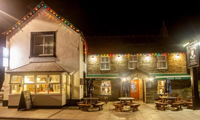 Tintagel Hotel | King Arthurs Arms
