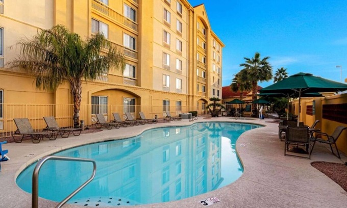 Superstition Springs Hotel | King Bed, Non- Smoking at La Quinta Inn by Wyndham Mesa Superstition Springs