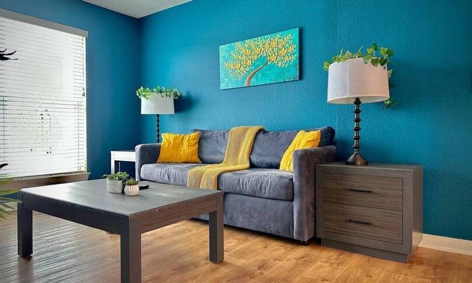 North Houston Apartment | King bed,pool/gym/BBQ@theHeights, LongStayDiscount